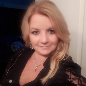 Meet your Posher, Laurie